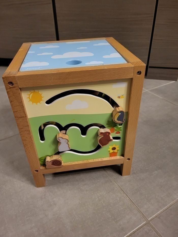 Jeux éveil- Cube d'activités Janod - photo numéro 2