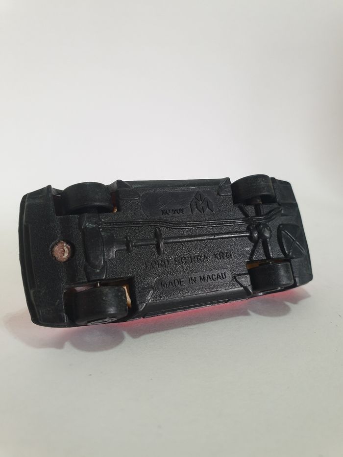 Mc Toy Ford Sierra XR4i 1/64 Made in Macau - photo numéro 10