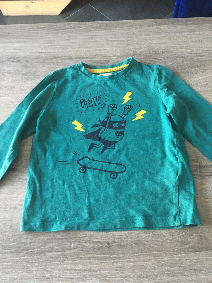 Tee-shirts et pantalon - photo numéro 6