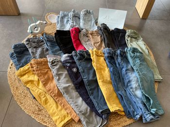 Lot jeans 18 mois