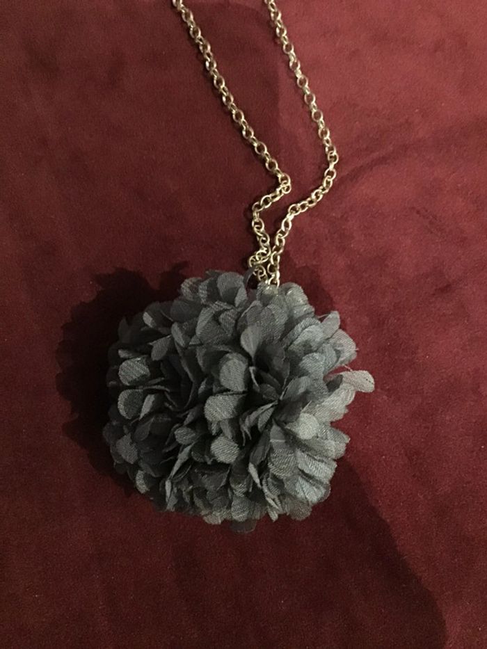 Joli sautoir fleur vintage - photo numéro 5