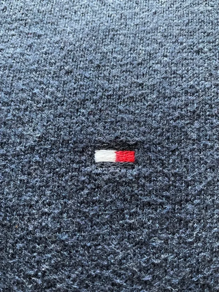 Pull col en V bleu marine pour homme Tommy Hilfiger taille M 471 - photo numéro 3