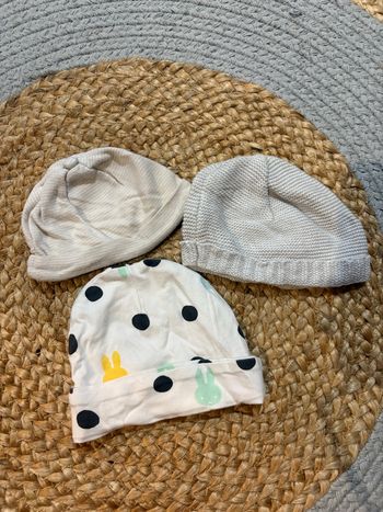 Lot bonnets naissance 