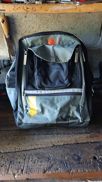 Cartable multi poche  ou sac dos