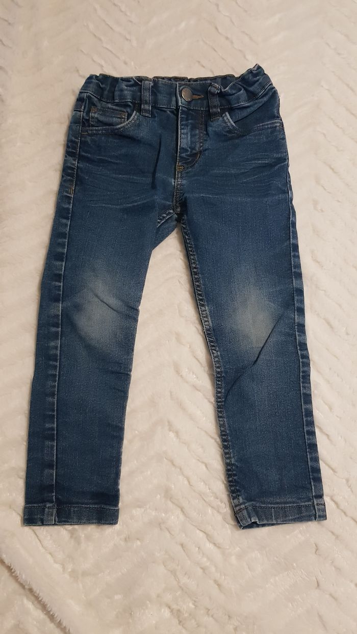 A donné jean slim bleu