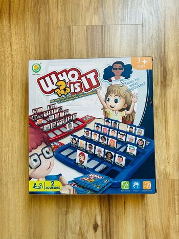 Jeu de société «Qui et qui ?» Neuf 