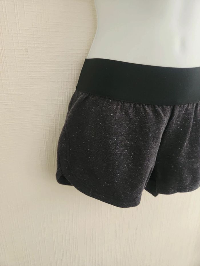 Short Adidas gris foncé chiné XXS - photo numéro 3