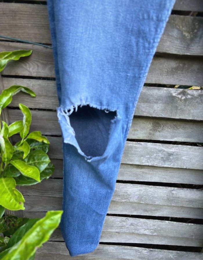 Jean troué Kiabi – Taille 38 Slim bon état - photo numéro 3