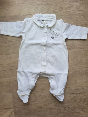 Pyjama naissance neuf