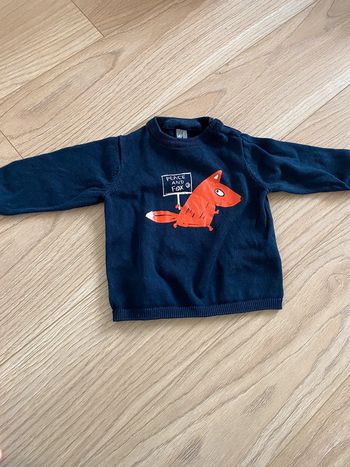 Pull 6 mois orchestra très bon etat