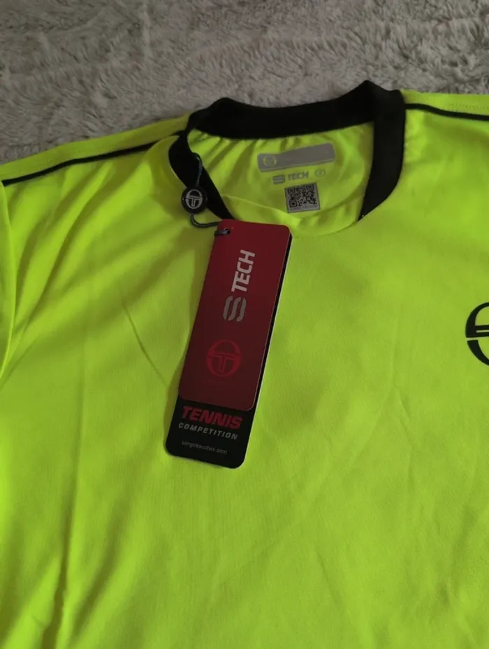 T-shirt S Sergio Tacchini neuf - photo numéro 3