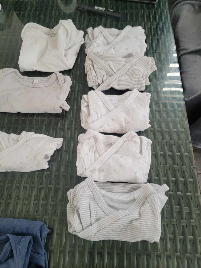 Body 1 mois - photo numéro 3