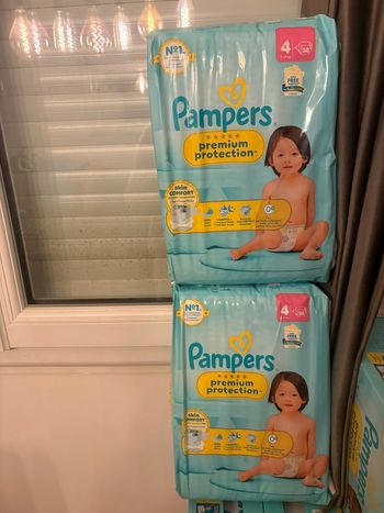 Lot de 2 paquets Pampers premium taille 4