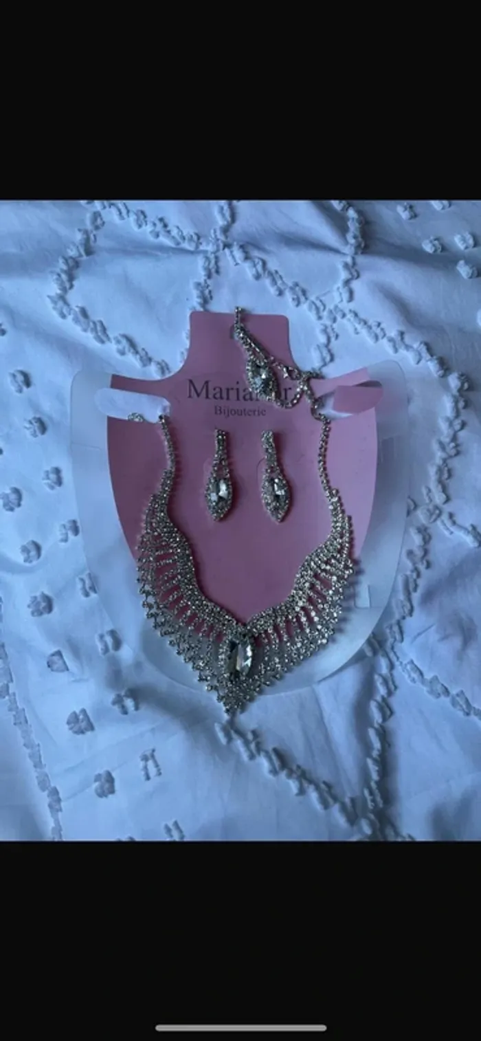 Parure strass neuve - photo numéro 2