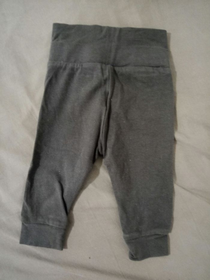 Pantalon gris _ 3 mois - photo numéro 3