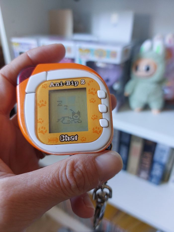 Tamagotchi Ani bip 2 version chat - photo numéro 2