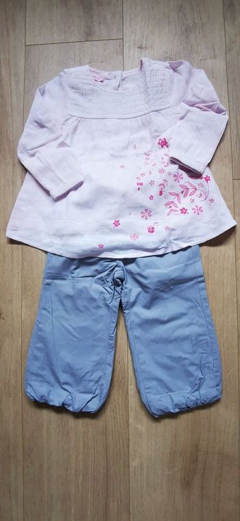 Bel ensemble pantalon / blouse 18 mois