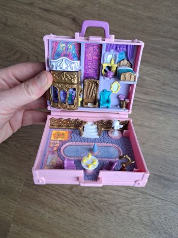Polly pocket valise