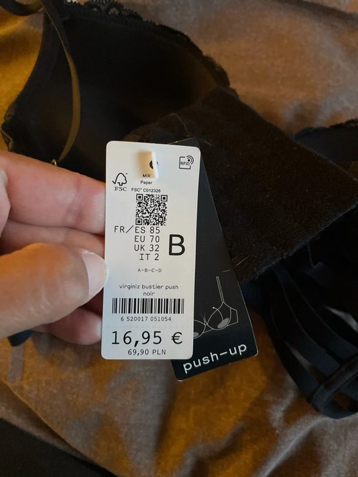 Soutien gorge - photo numéro 3