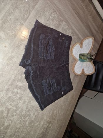 Short en jeans noir
