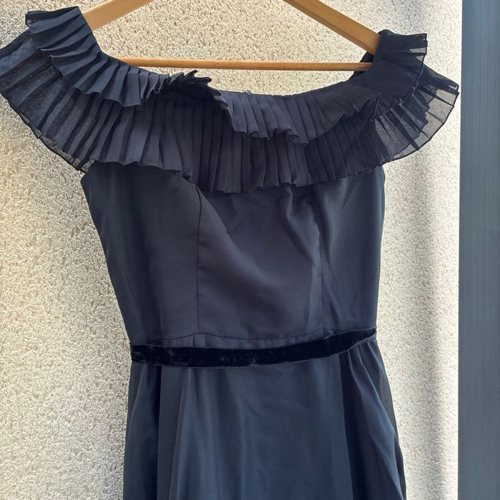 Robe longue noire - photo numéro 3