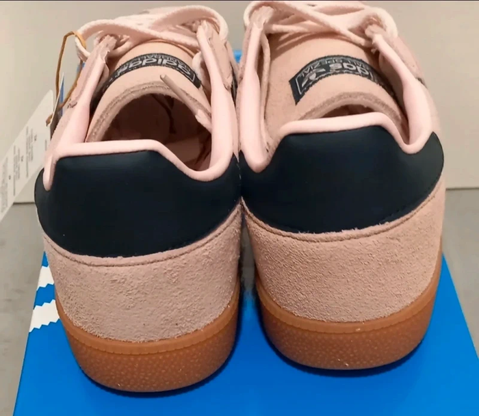 Baskets Adidas Spezials Taille 36 - photo numéro 2