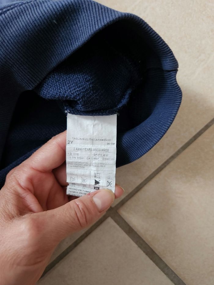 Sweat Benetton taille 2 ans - photo numéro 3