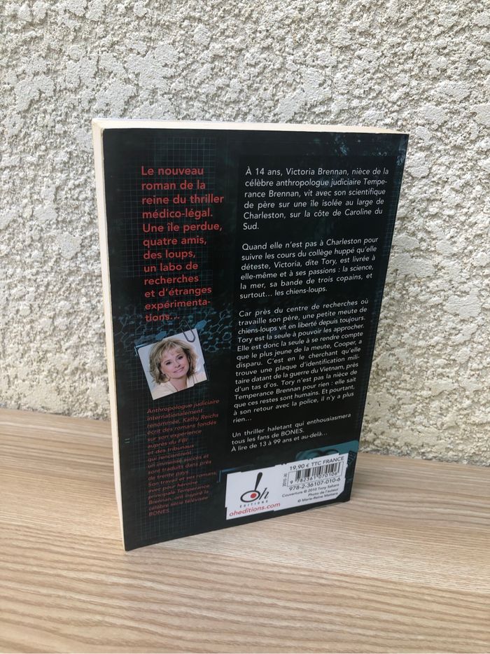 Livre ´ Viral ´ de Kathy Reichs - photo numéro 2