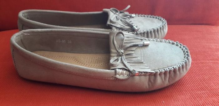 Mocassins beige neuf