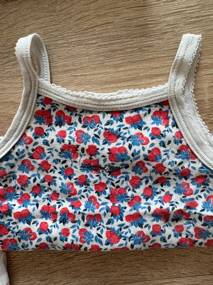 Lot bodies fines bretelles Petit Bateau 12 mois BE - photo numéro 6