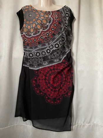 Superbe robe desigual surlendemain taille XL
