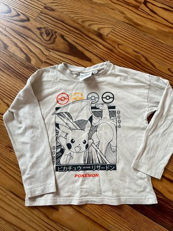 TEE shirt manches longues Pokémon 6 ans