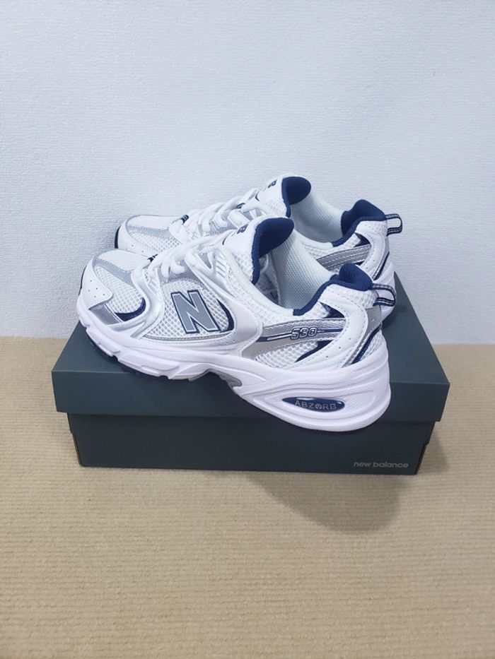 New Balance 530 Pointure 43 - photo numéro 3