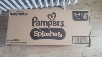 Neuf Lot  Pampers splashers - 96 couches - T3/4