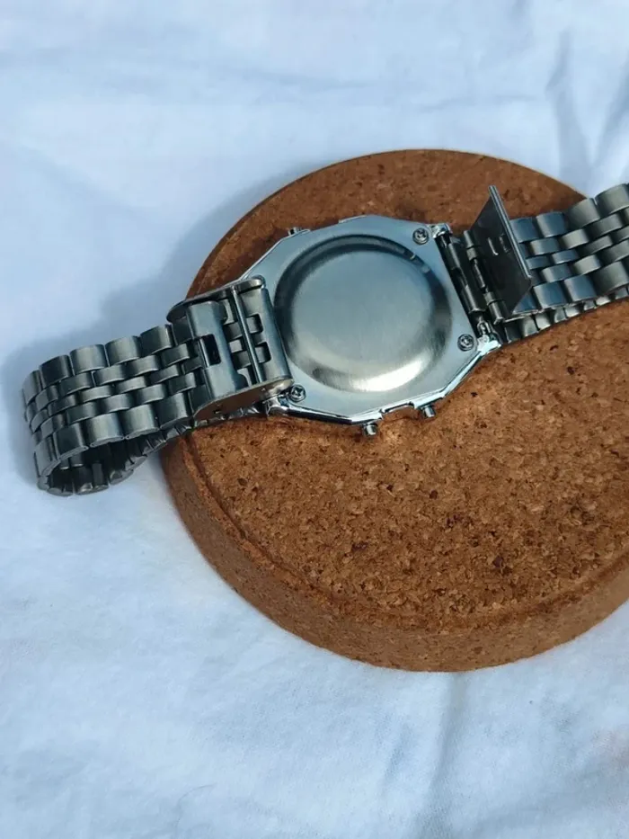 Montre digitale argentée, multifonctions sportifs - photo numéro 6