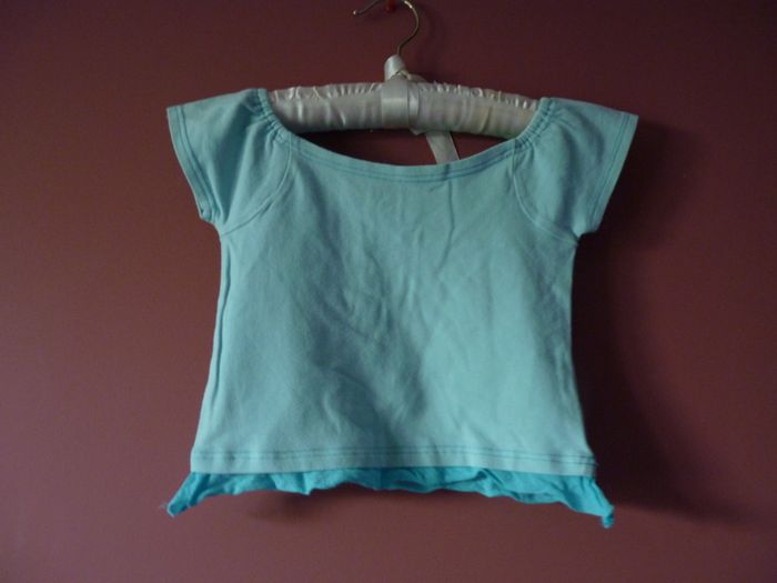 T-shirt Fille Marese 6 ans Bleu col bateau tulle TBE