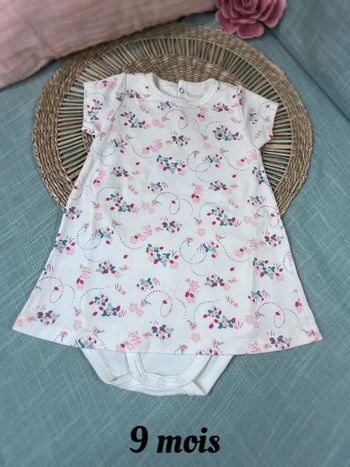 Robe Bodie taille 9 mois petit bateau