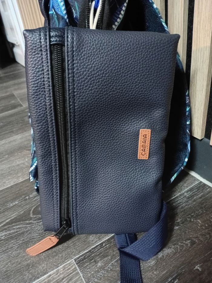Sac a dos + pochette cabaia Neuf - photo numéro 3