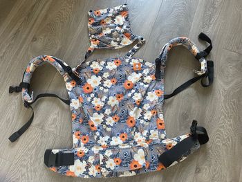 Portage préformé prefo de la marque Tula taille Toddler coloris French Marigold Dust 27 kilos