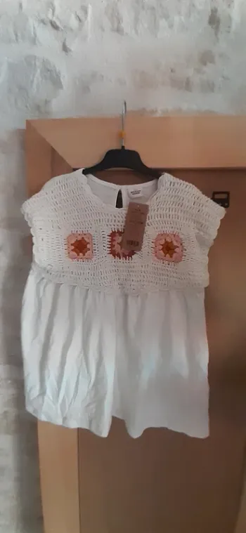 Haut NEUF blanc 12 ans Tape à l'oeil