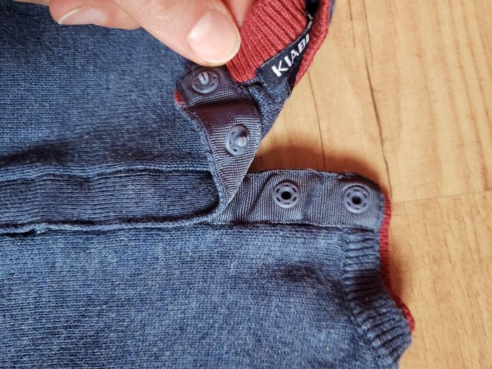 Pull bleu col V Kiabi 12/18 mois neuf - photo numéro 9