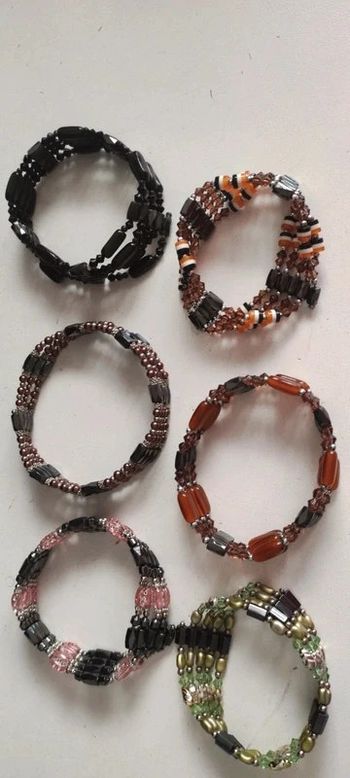 Lot de bracelets magnétiques