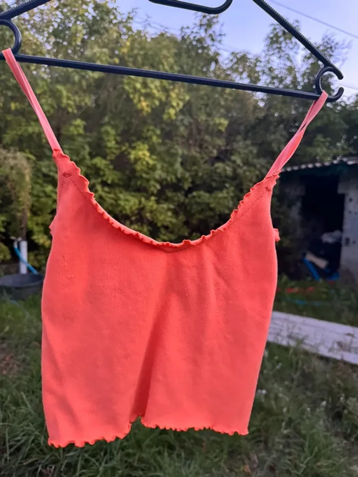 Top court orange