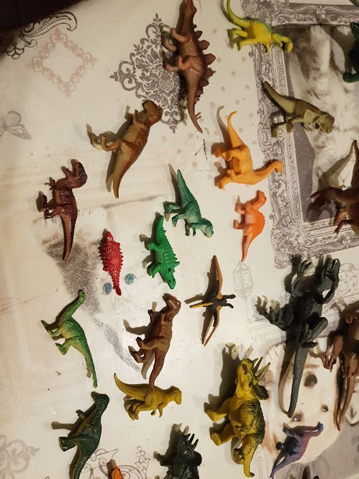 Lot figurine dinosaure Simba Ptéranodon Stégosaurus Delta Sport T-rex - photo numéro 3