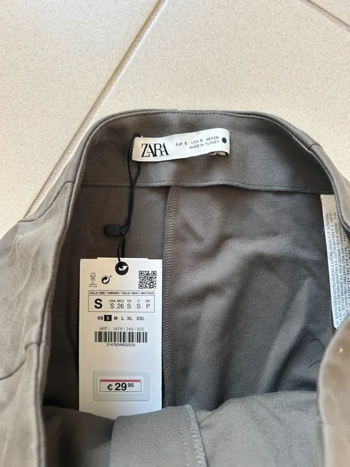 Pantalon fendu en bas Zara taille s - photo numéro 4