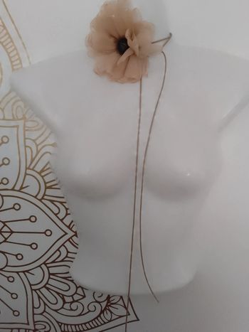 Collier bohème fleurs et pierre