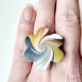 Bague ajustable multicolore