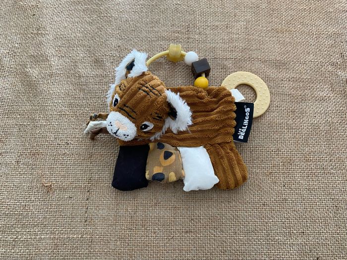 Doudou hochet d’activités Speculos le tigre Les Deglingos