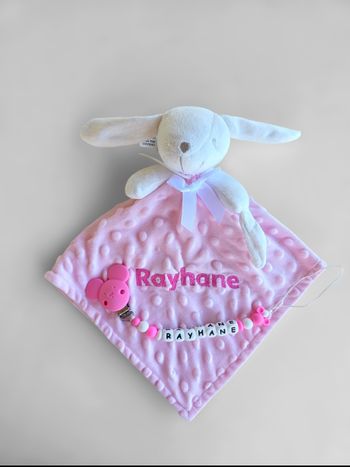 Doudou lapin rose personnalisé 