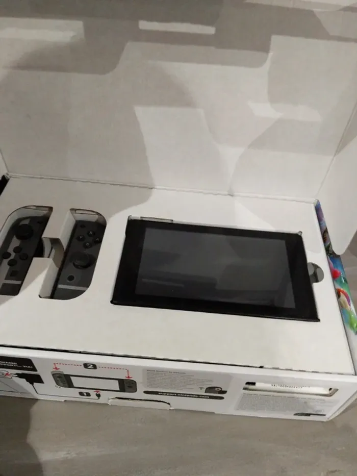 Nintendo Switch V1 - Édition Super Smash Bros - photo numéro 6